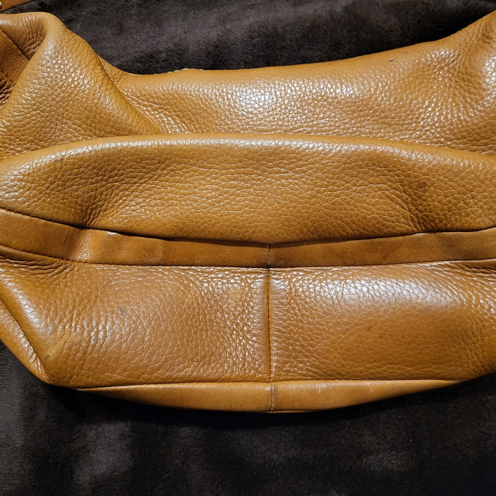 Y2K Michael Kors Leather Bag with Gold Accents - Picture 8 of 13